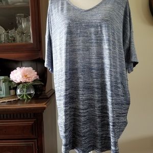 NWT- Simply styled Women's XL blue t-shirt